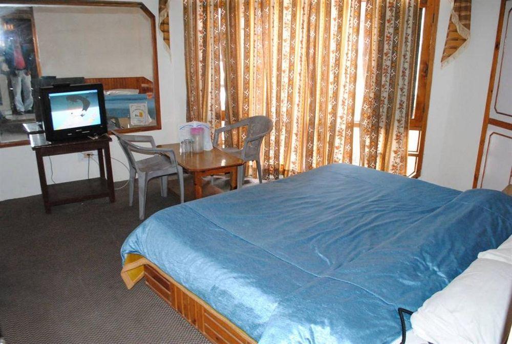Hadimba Way Manali - Top Rated And Most Awarded Property In Manali !! Balcony Rooms エクステリア 写真